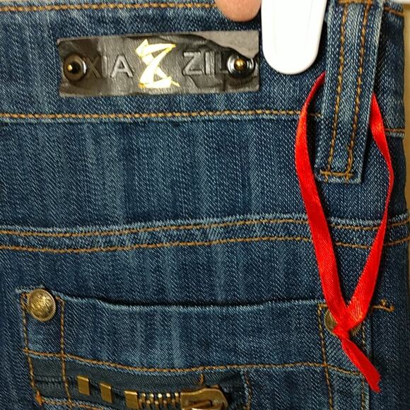 Xian Zilu Highrise Bootcut Jeans with Seaming Detail size 30 - Picture 6 of 7